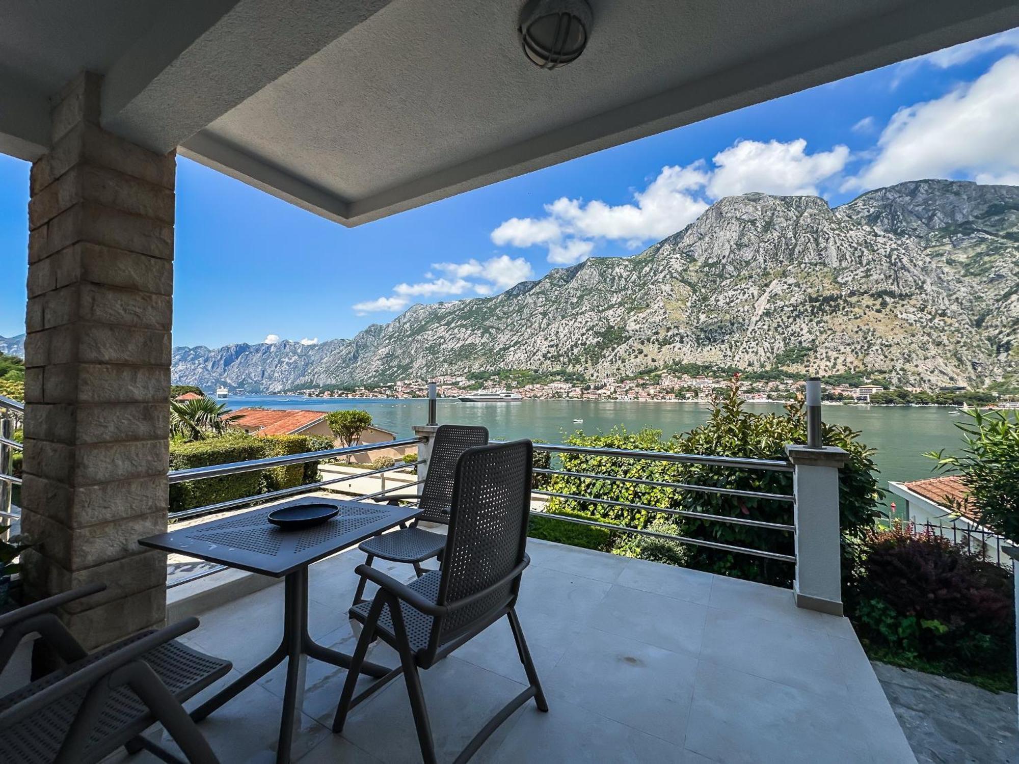 Chillout Apartment In Kotor Bay Zewnętrze zdjęcie